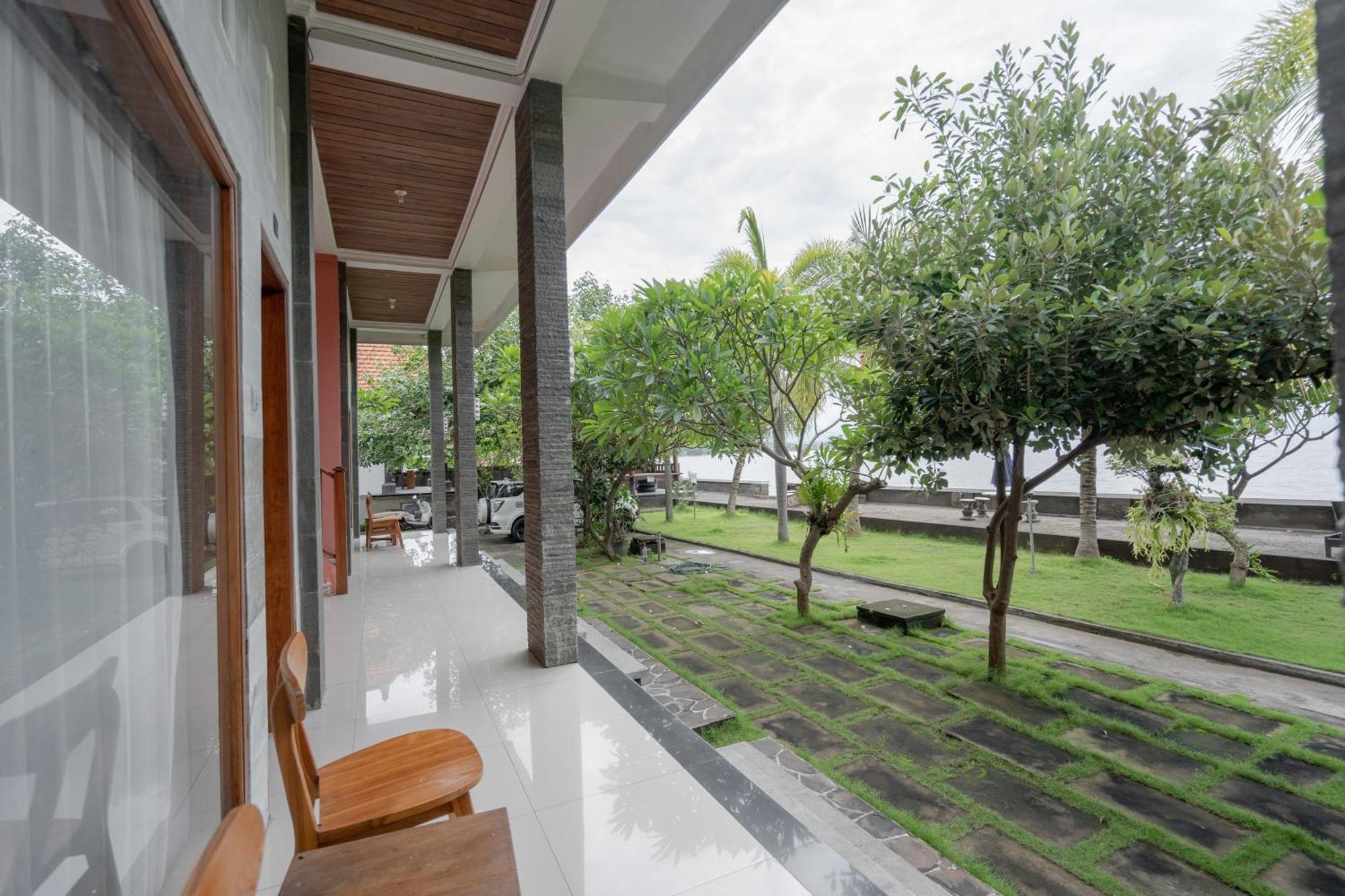 Rommeo Inn Lovina Mitra Reddoorz Temukus Exterior foto